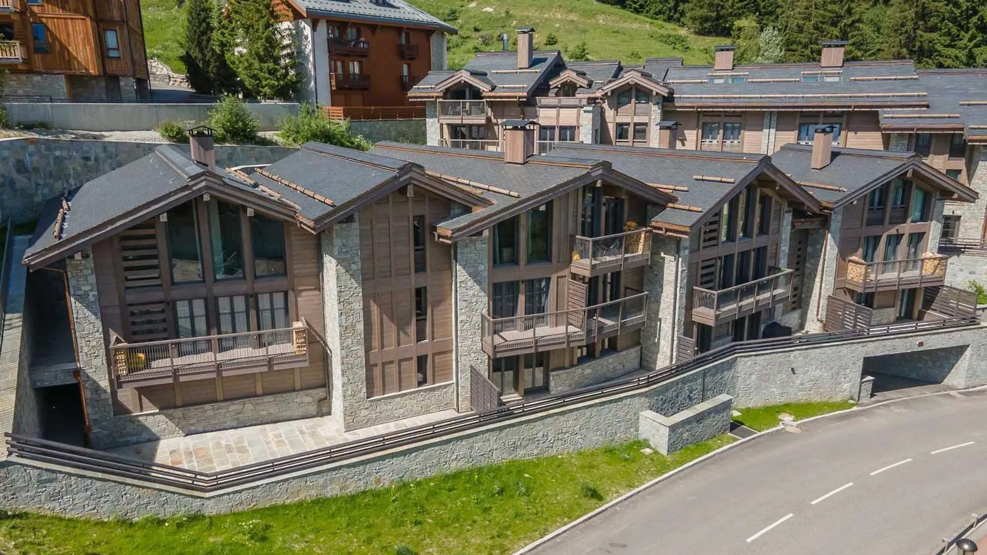 Appartement Familial Neuf A Courchevel Pres Des Commerces Et Pistes - Fr-1-562-65 Frankrike